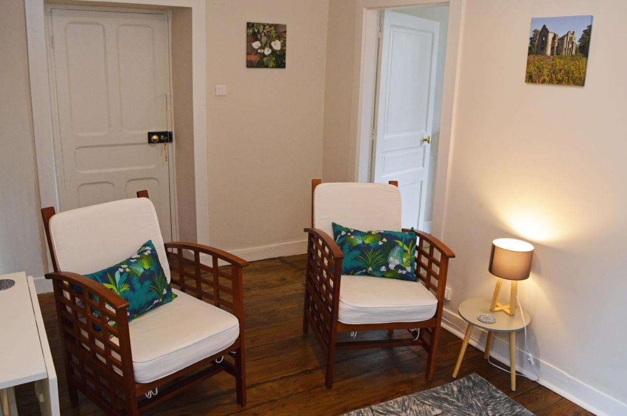 Bed and Breakfast Champ De Foire Sussac Екстер'єр фото